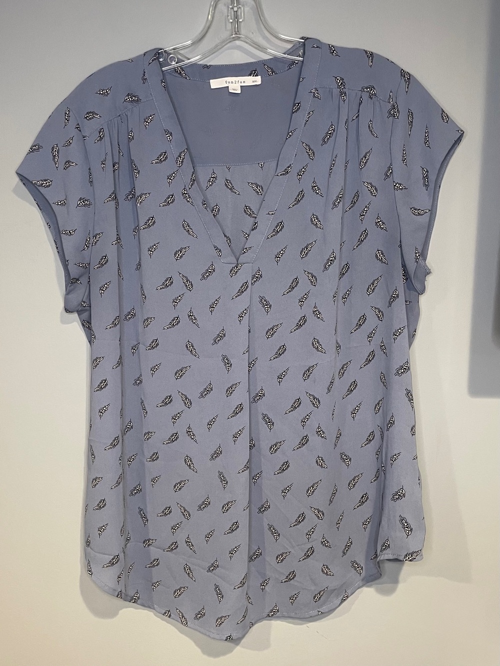 Fun2fun Blue Feather-Print V-Neck Blouse